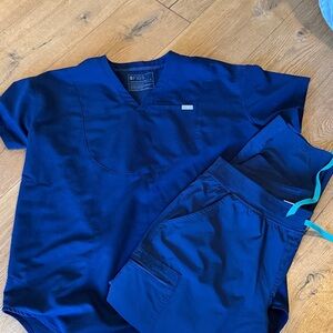 Figs Deep Blue Scrub Set